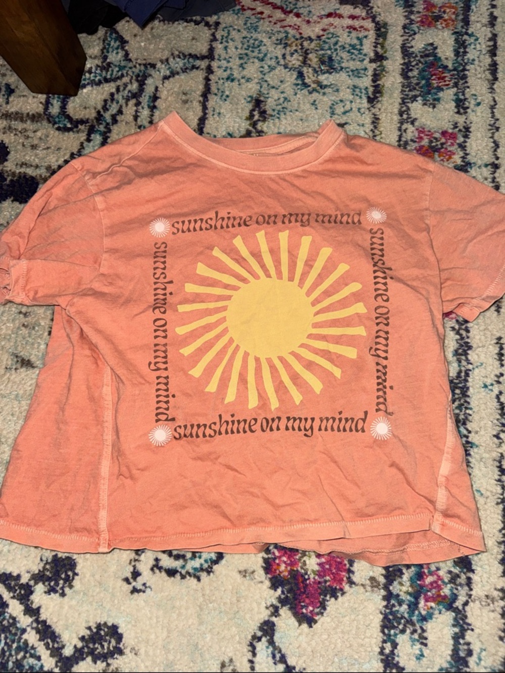 American Eagle Outfitters Coral-orange crop Tee with Yellow Sun Graphic size xs
